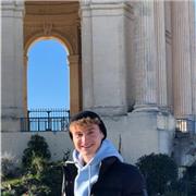 Madrelingua francese laureato in letteratura propone lezioni